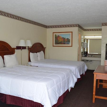 Knights Inn Hurricane Mills Bagian luar foto
